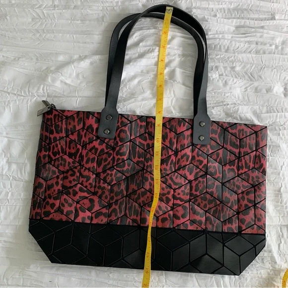 PATRIZIA LUCA Tote Bag Two-Tone Cheetah Red Matte Black Slanted Square Geometric - Picture 14 of 16